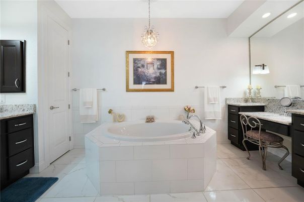 Bathroom, Interior, Marble, Pendant Lights, Recessed Lighting