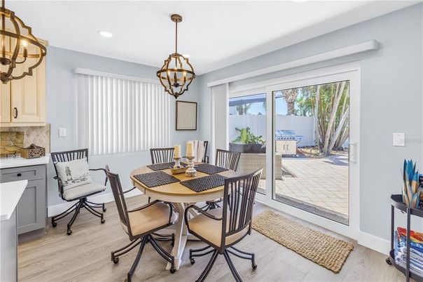 Chandelier, Dining room, Interior, Pendant Lights, Recessed Lighting, Wood Texture Flooring
