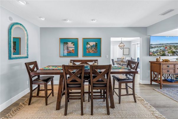 Chandelier, Dining room, Interior, Pendant Lights, Recessed Lighting, Wood Texture Flooring