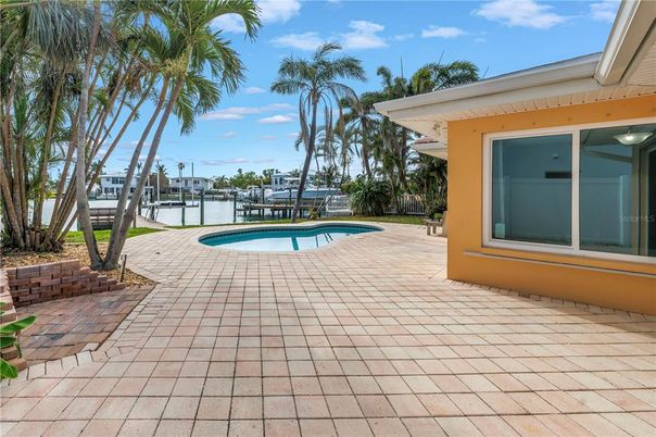 Exterior, Pool, Water