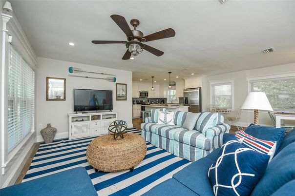 Interior, Kitchen, Living room, Recessed Lighting, Stainless Steel Appliances