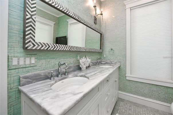 Bathroom, Dual Sink Vanities, Interior