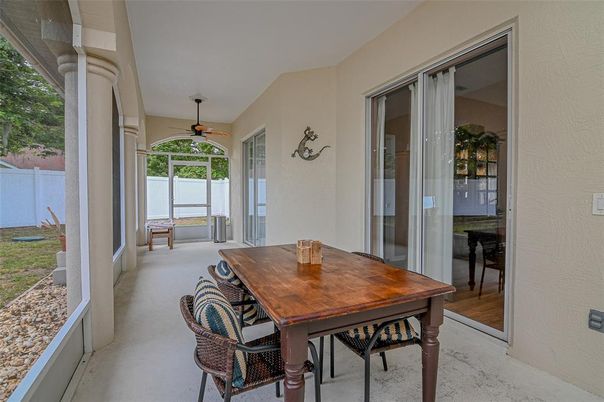 Dining room, Interior