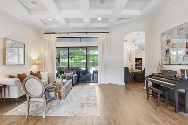 Interior, Living room, Pendant Lights, Piano, Recessed Lighting, Wood Texture Flooring