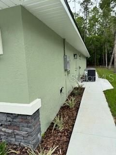 Backyard, Exterior