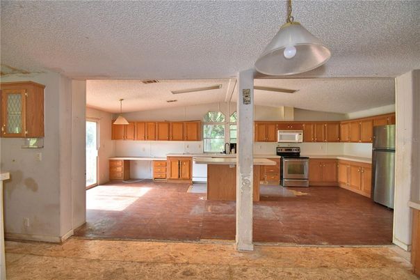 Interior, Kitchen, Pendant Lights, Stainless Steel Appliances