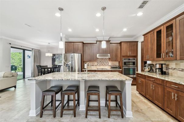 Dining room, Interior, Kitchen, Pendant Lights, Recessed Lighting, Stainless Steel Appliances