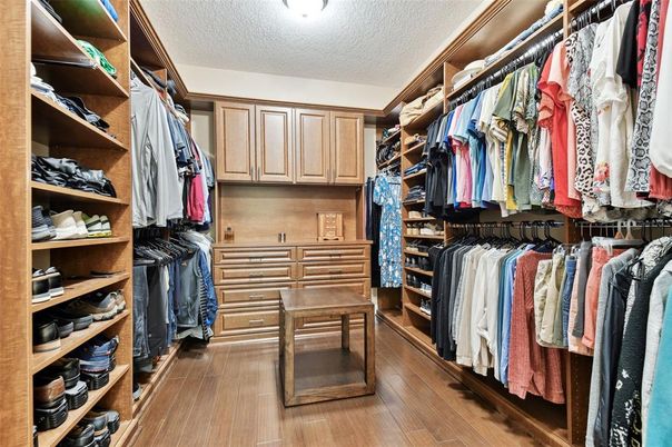 Interior, Walk-in Closets, Wood Texture Flooring