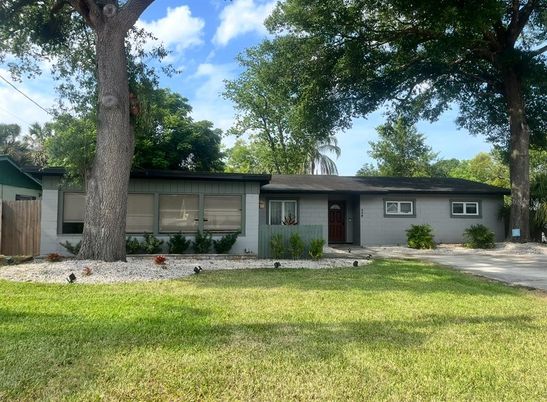 Backyard, Exterior, Facade, Ranch