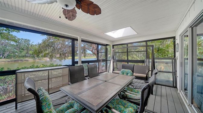 Interior, Sun Room, Water, Wood Texture Flooring
