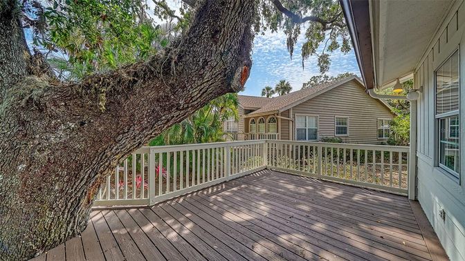 Exterior, Wood Texture Flooring