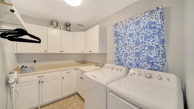 Interior, Washer
