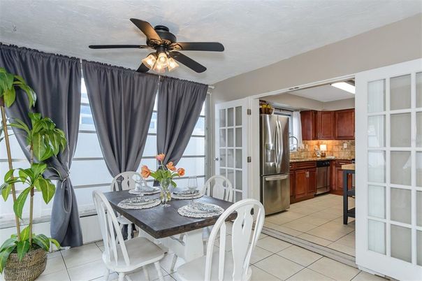 Dining room, Interior, Kitchen, Stainless Steel Appliances