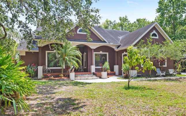 Backyard, Exterior, Facade, Ranch