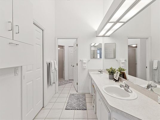 Bathroom, Dual Sink Vanities, Interior