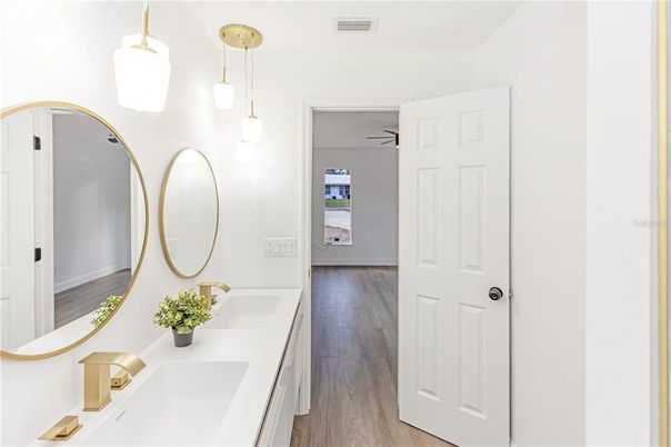 Interior, Pendant Lights, Wood Texture Flooring