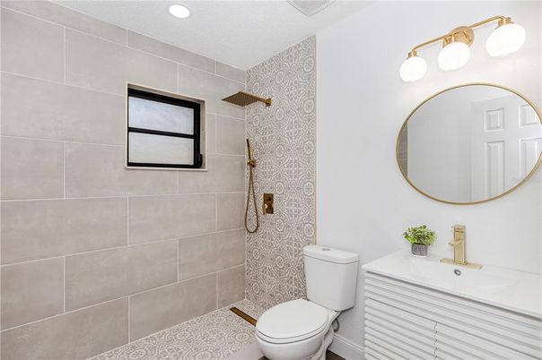 Bathroom, Interior, Recessed Lighting
