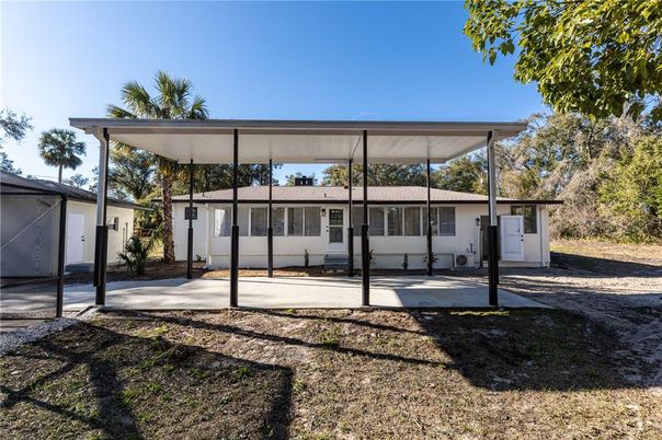 Backyard, Exterior, Facade, Modern