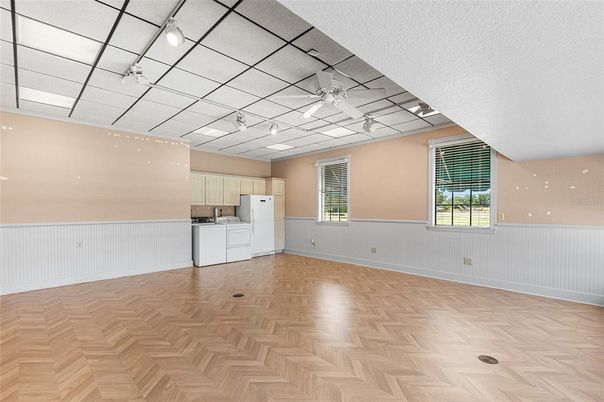 Empty room, Interior, Recessed Lighting, Washer, Wood Texture Flooring