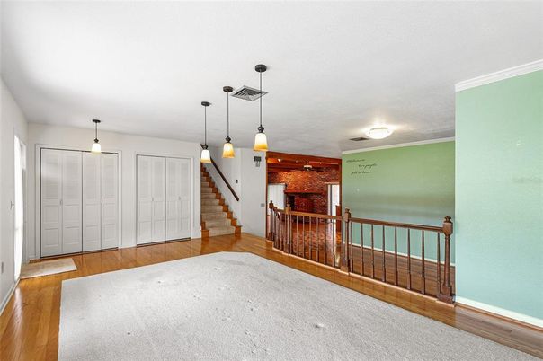 Interior, Pendant Lights, Wood Texture Flooring