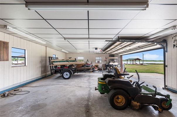 Garage, Interior