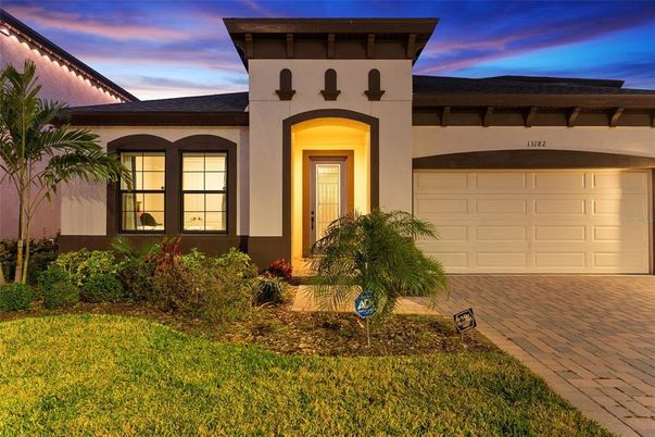 Attached, Exterior, Facade, Mediterranean