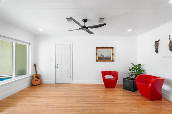 Interior, Recessed Lighting, Wood Texture Flooring