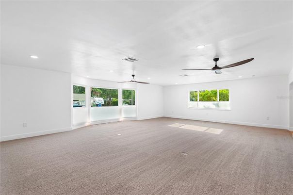 Empty room, Interior, Recessed Lighting