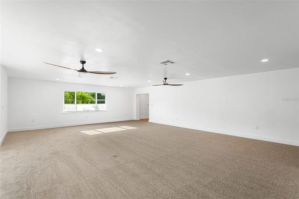 Empty room, Interior, Recessed Lighting