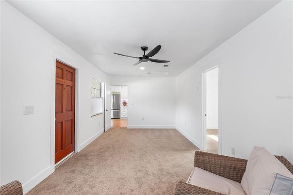 Empty room, Interior, Recessed Lighting