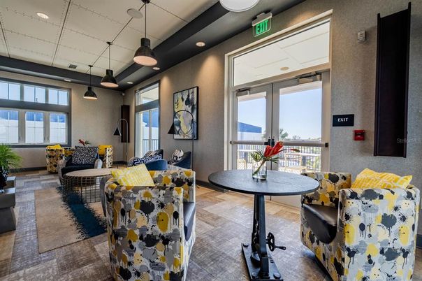 Interior, Living room, Pendant Lights, Recessed Lighting