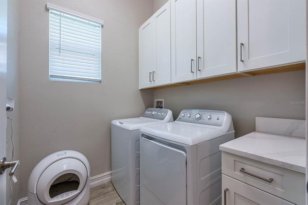 Interior, Washer, Wood Texture Flooring