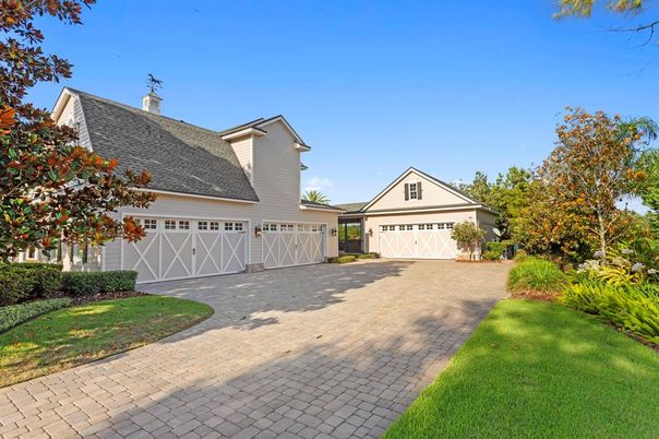 Detached Garage, Exterior