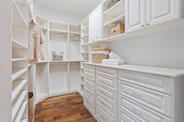 Interior, Walk-in Closets, Wood Texture Flooring