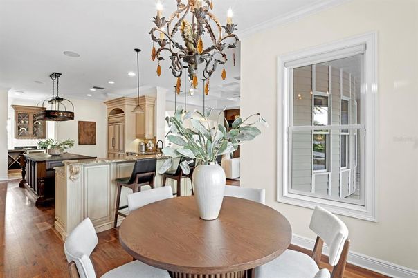 Dining room, Interior, Kitchen, Pendant Lights, Recessed Lighting, Wood Texture Flooring