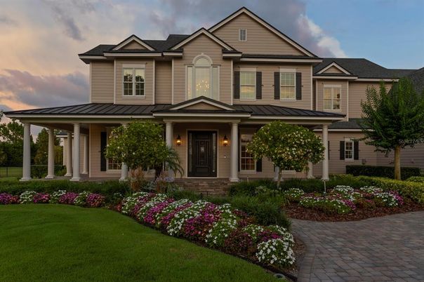 Exterior, Facade, Farmhouse