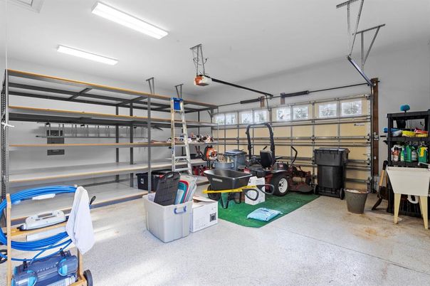 Garage, Interior