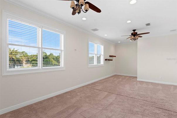 Empty room, Interior, Recessed Lighting