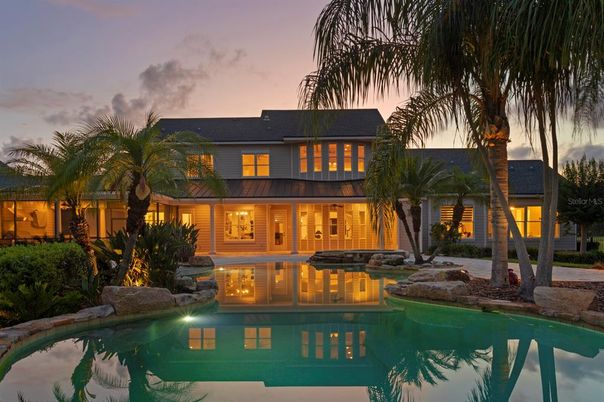 Exterior, Pool