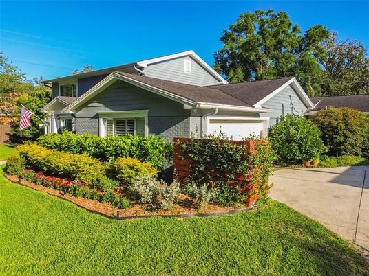 Exterior, Facade, American Craftsman