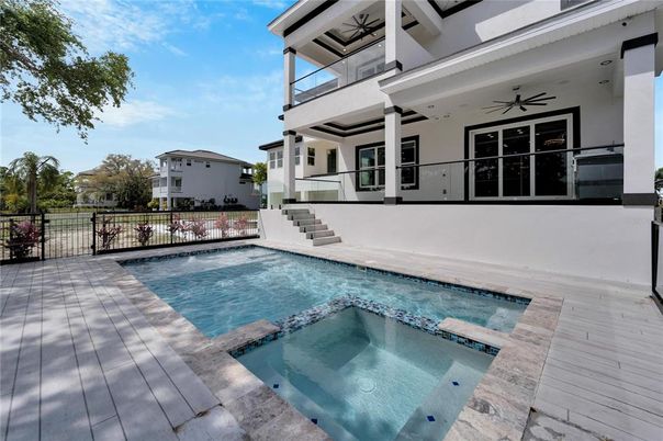 Exterior, Pool