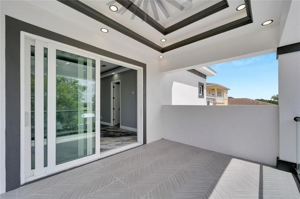 Exterior, Recessed Lighting