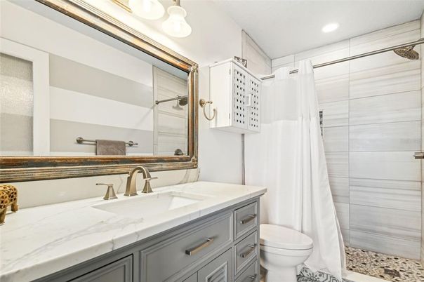 Bathroom, Interior, Recessed Lighting