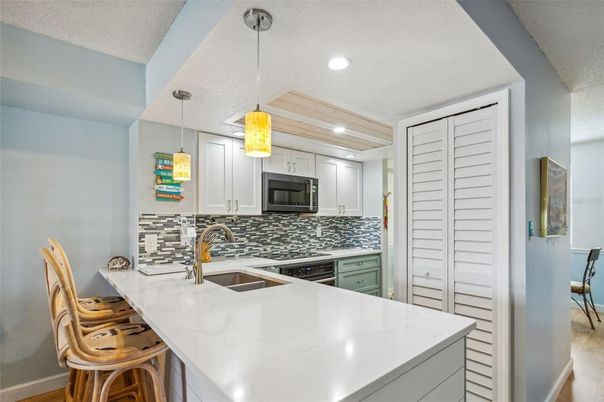 Interior, Kitchen, Pendant Lights, Recessed Lighting