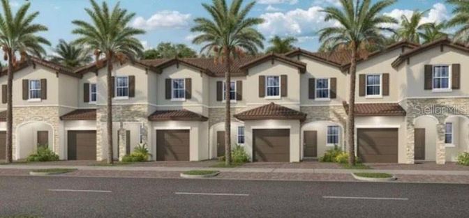 Attached, Exterior, Facade, Mediterranean
