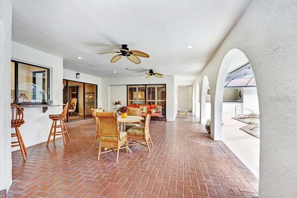 Dining room, Interior, Recessed Lighting