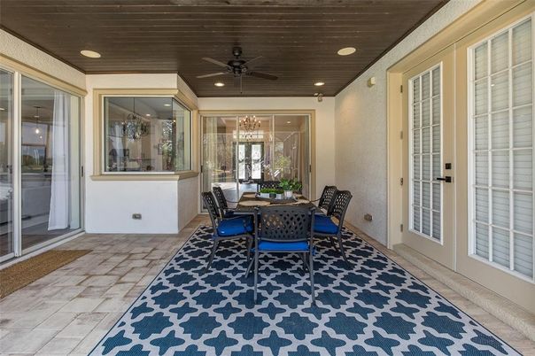 Dining room, Interior, Recessed Lighting