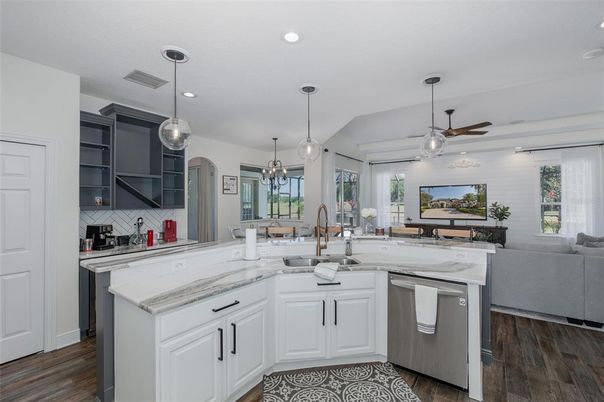 Interior, Kitchen, Living room, Pendant Lights, Recessed Lighting, Wood Texture Flooring