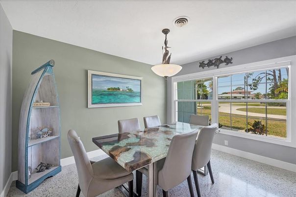 Dining room, Interior, Pendant Lights