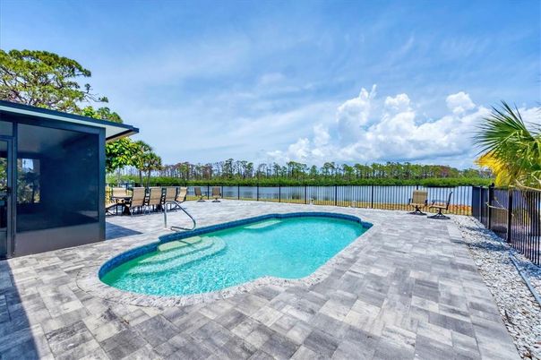 Exterior, Pool, Water